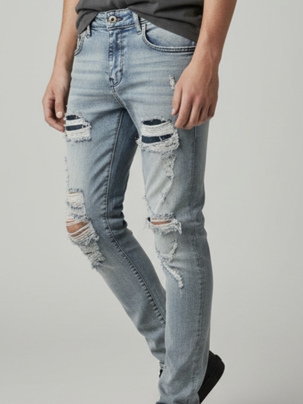 Men's Light Blue Distressed Skinny Jeans